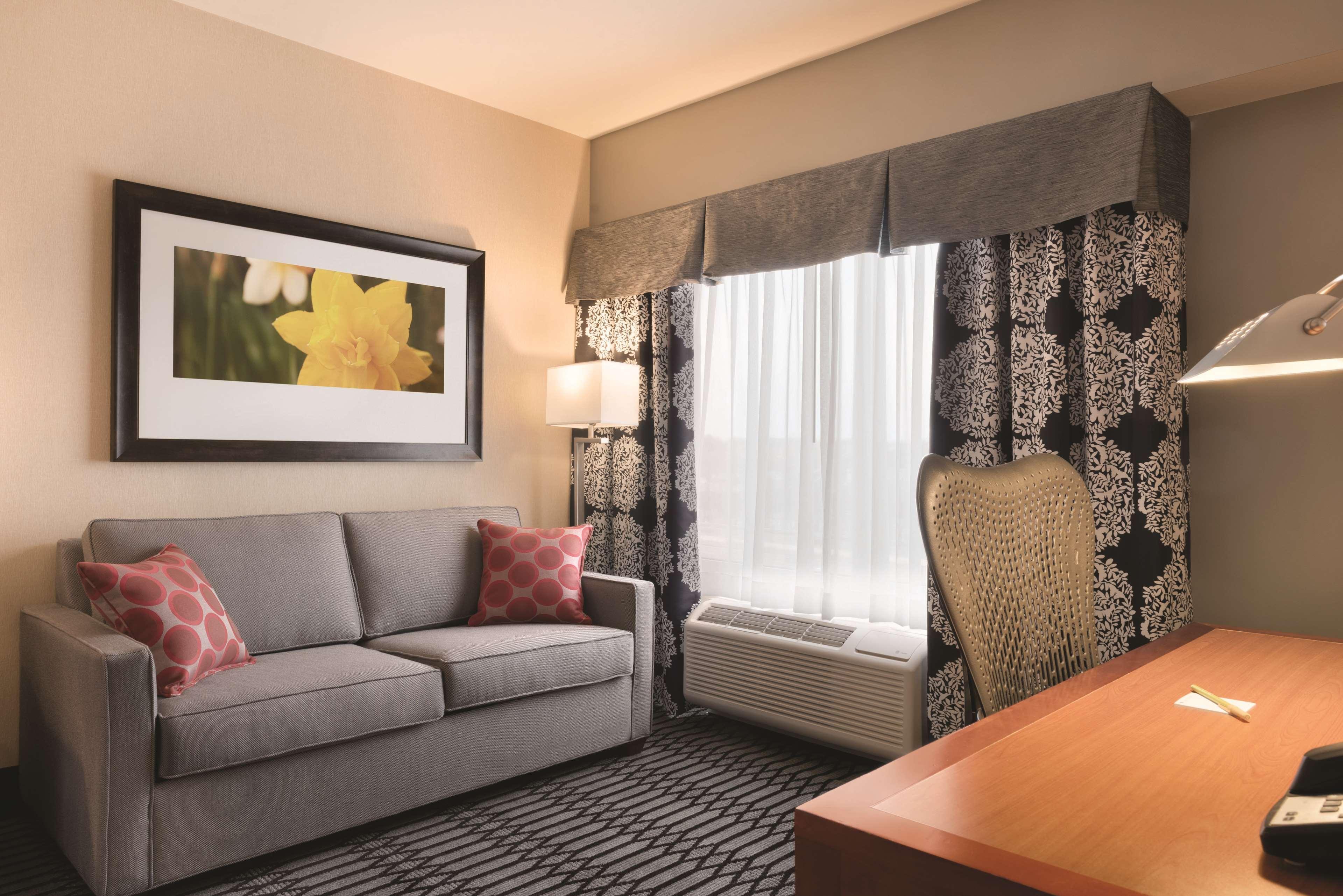 Hilton Garden Inn Akron-Canton Airport Норт-Кантон Экстерьер фото
