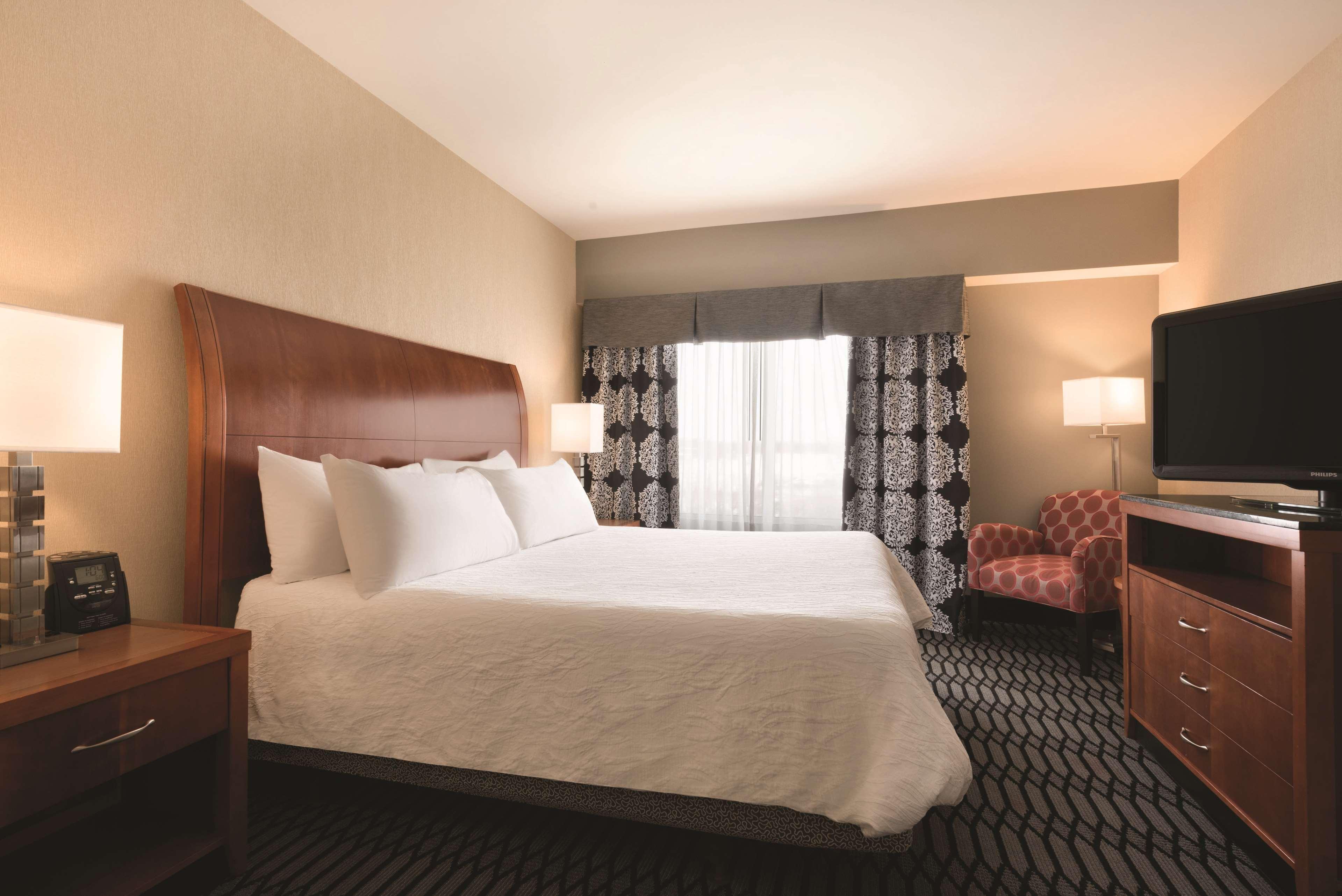 Hilton Garden Inn Akron-Canton Airport Норт-Кантон Экстерьер фото