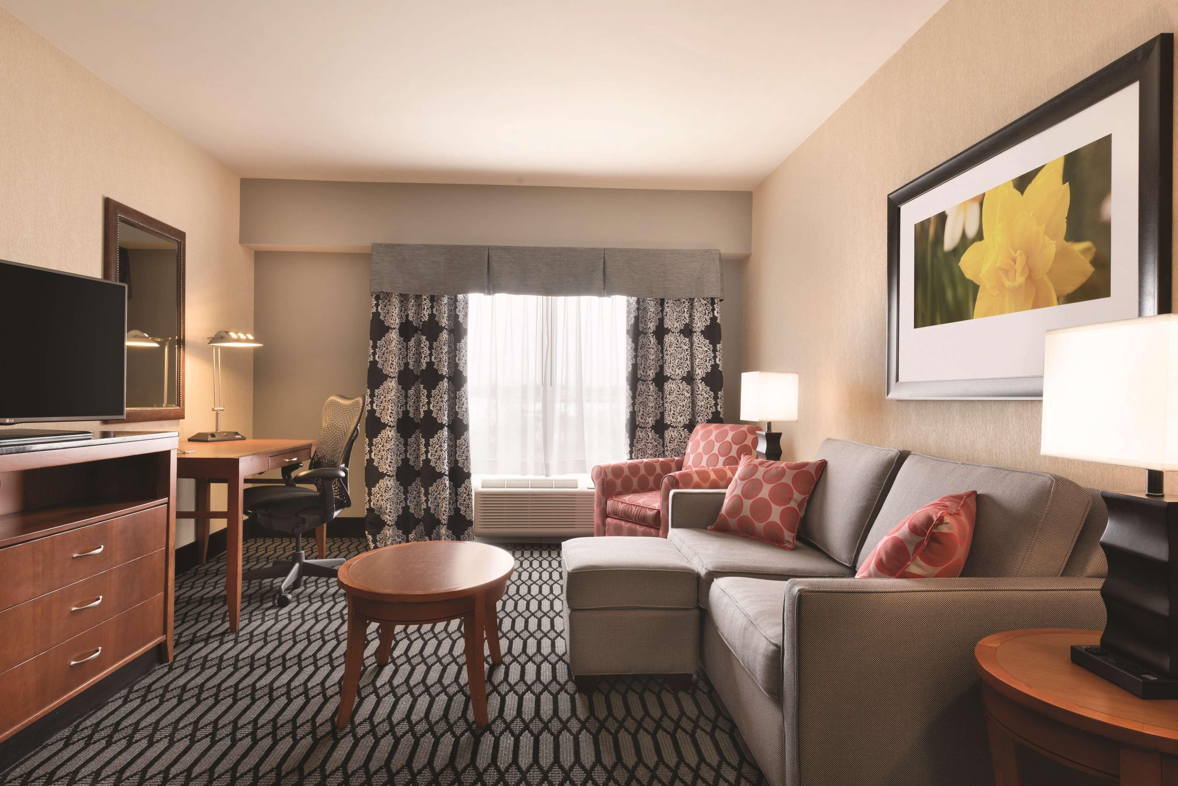 Hilton Garden Inn Akron-Canton Airport Норт-Кантон Экстерьер фото