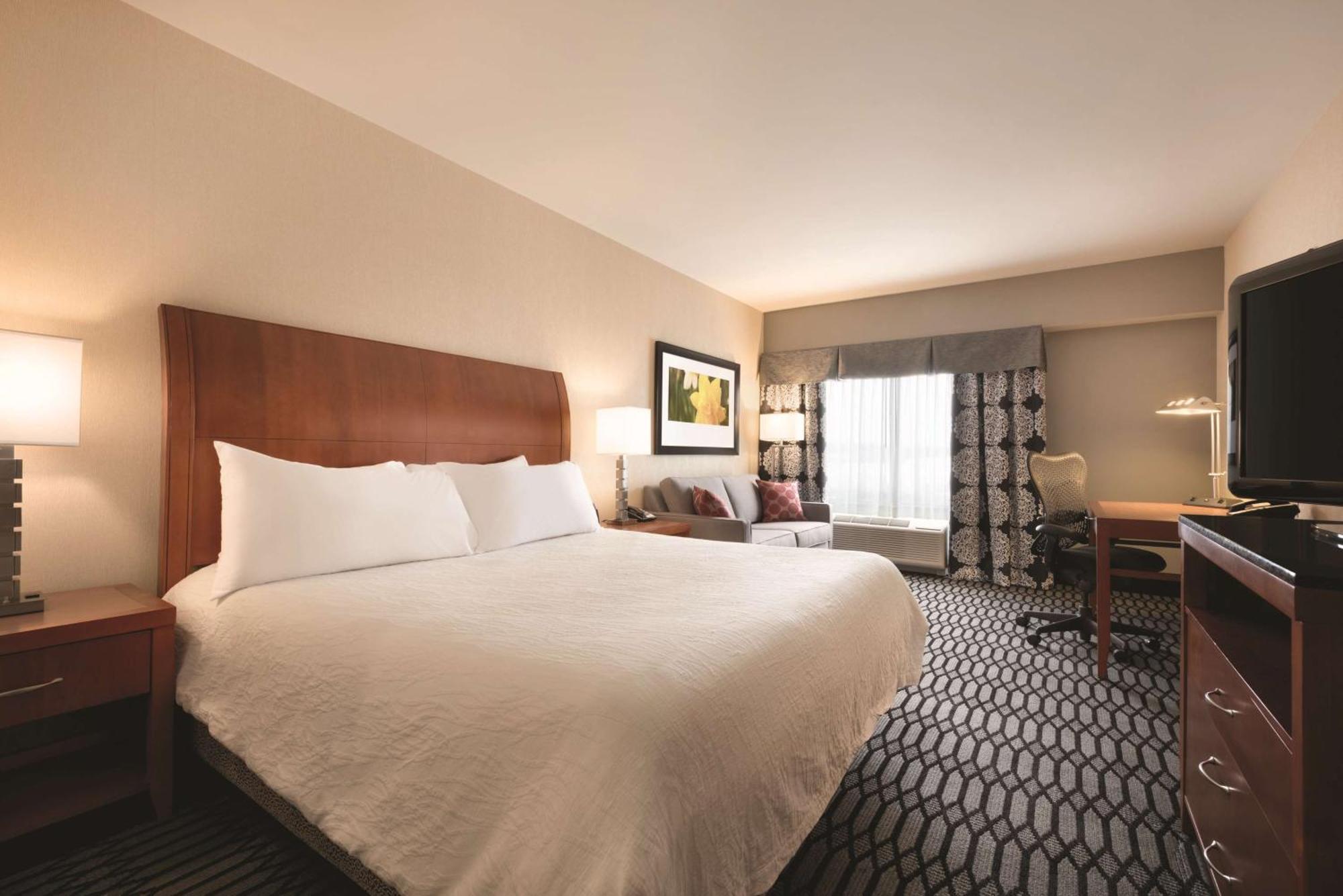 Hilton Garden Inn Akron-Canton Airport Норт-Кантон Экстерьер фото