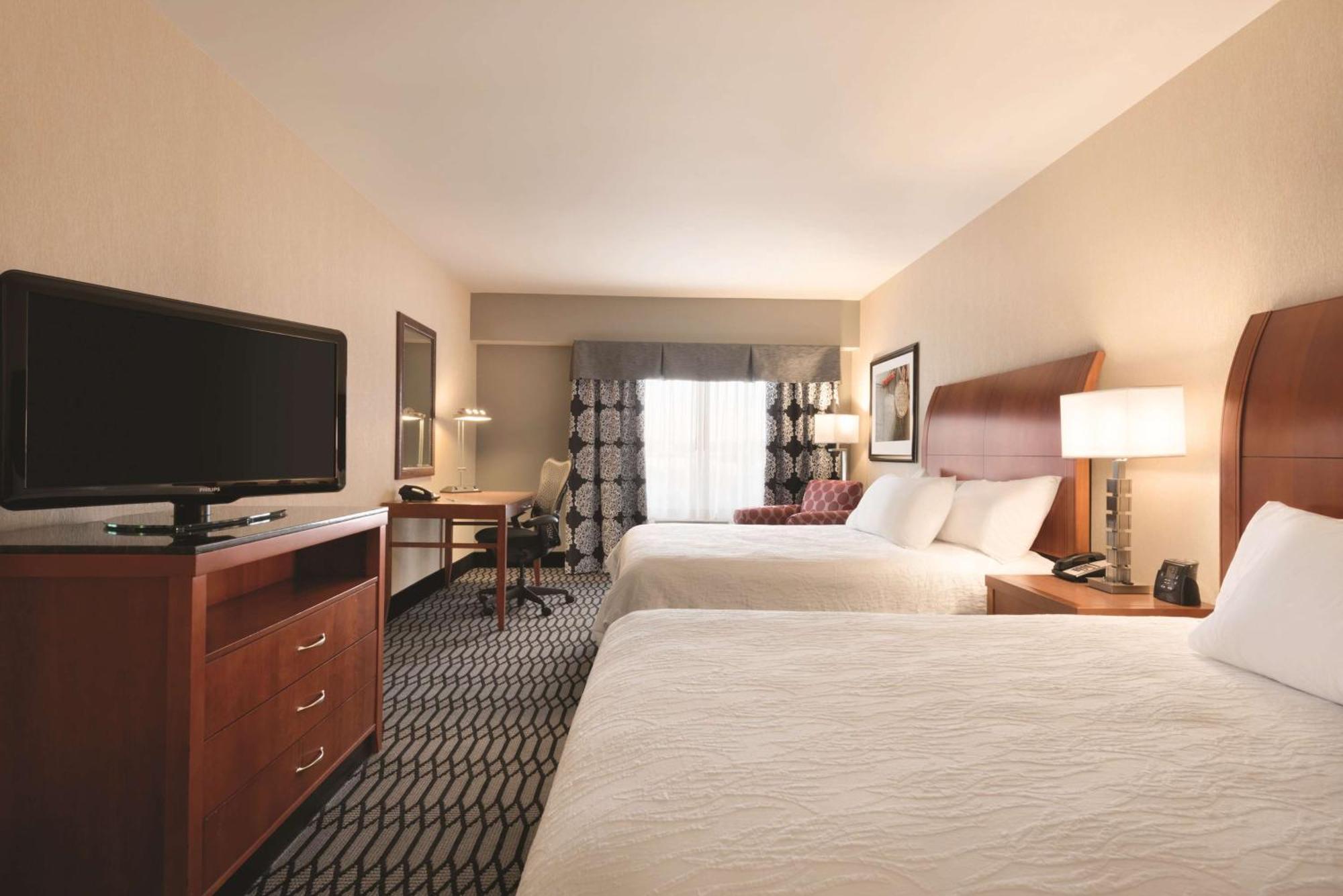 Hilton Garden Inn Akron-Canton Airport Норт-Кантон Экстерьер фото