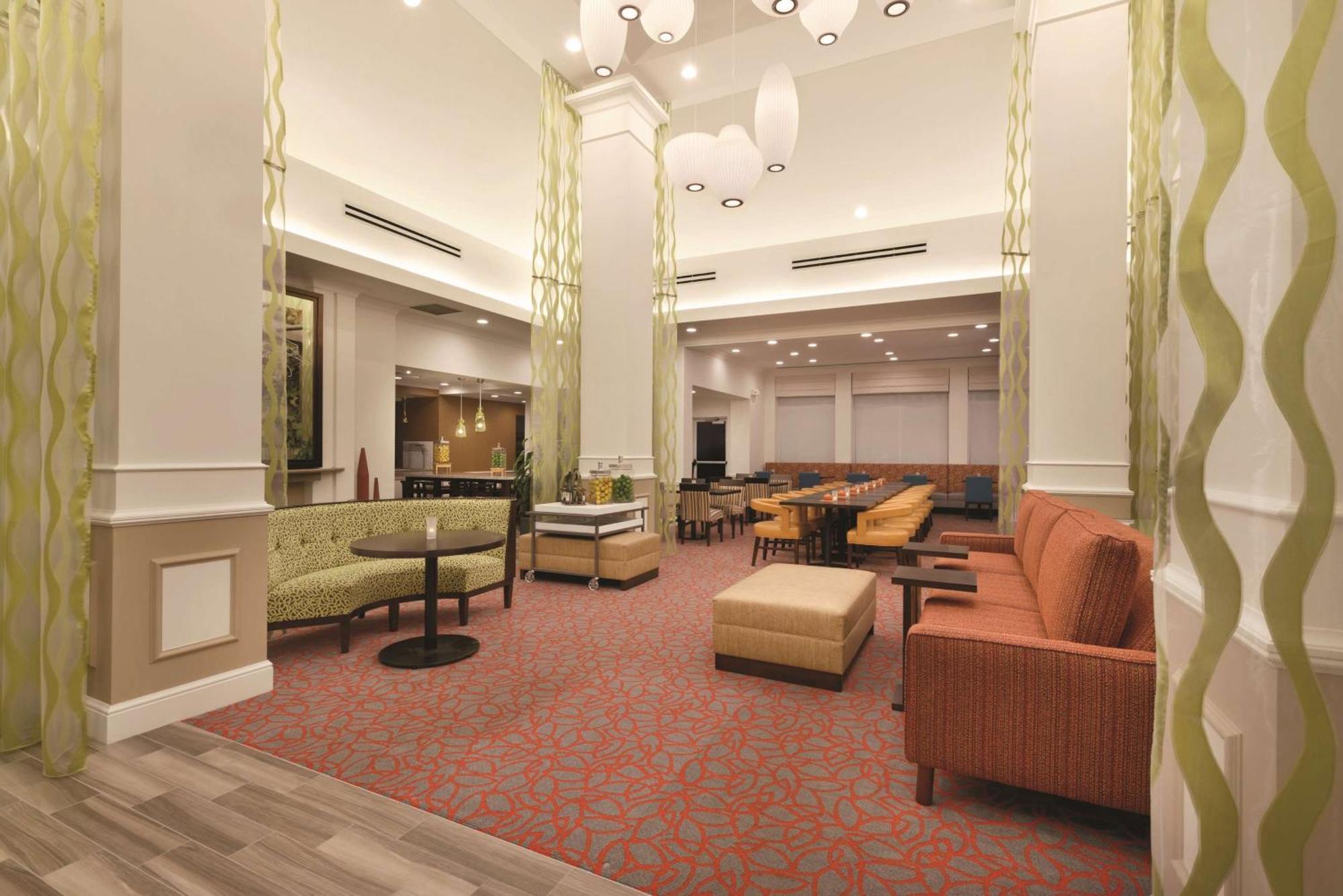 Hilton Garden Inn Akron-Canton Airport Норт-Кантон Экстерьер фото