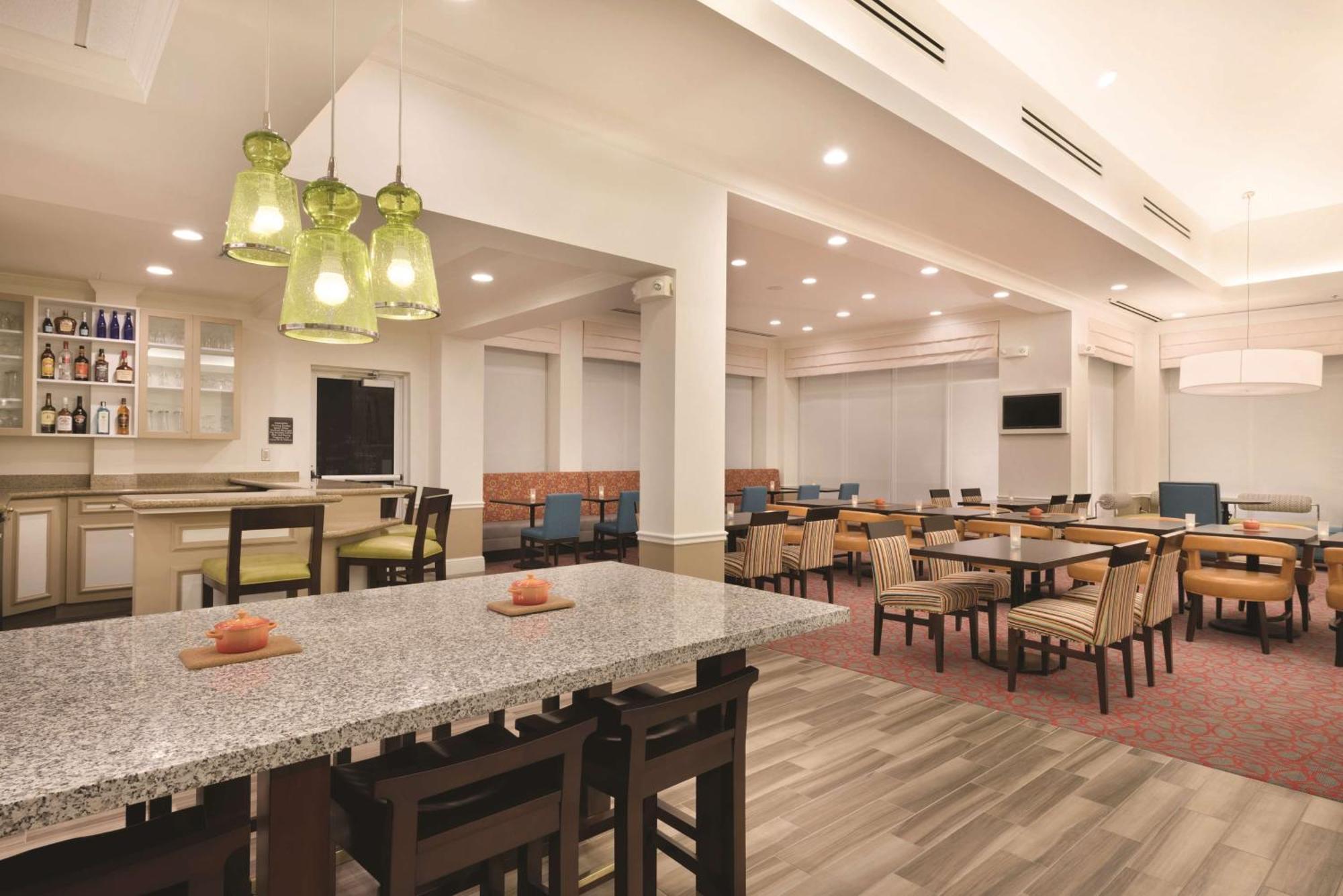 Hilton Garden Inn Akron-Canton Airport Норт-Кантон Экстерьер фото