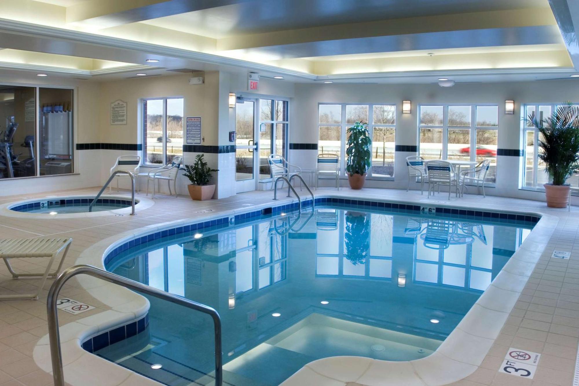 Hilton Garden Inn Akron-Canton Airport Норт-Кантон Экстерьер фото