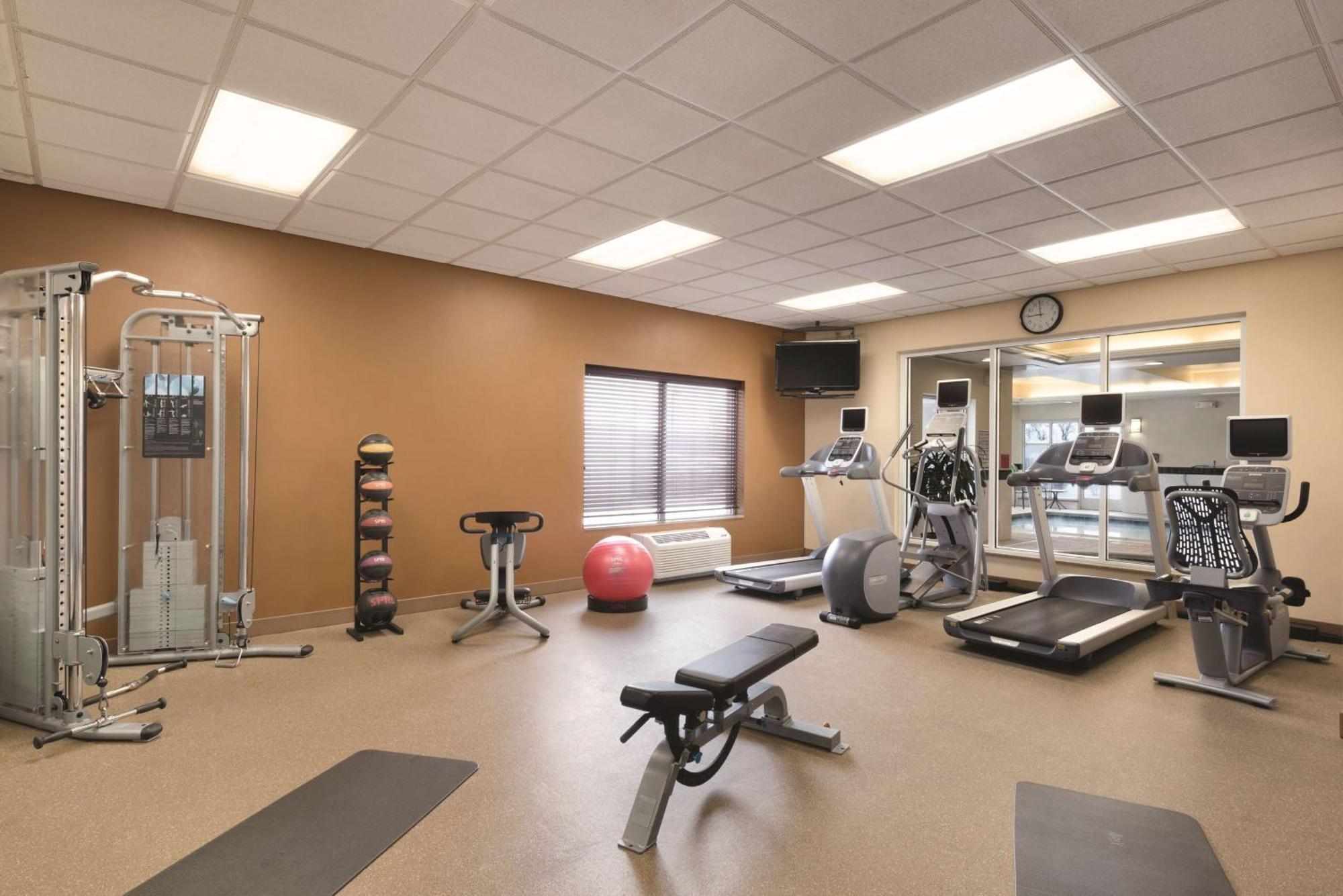 Hilton Garden Inn Akron-Canton Airport Норт-Кантон Экстерьер фото