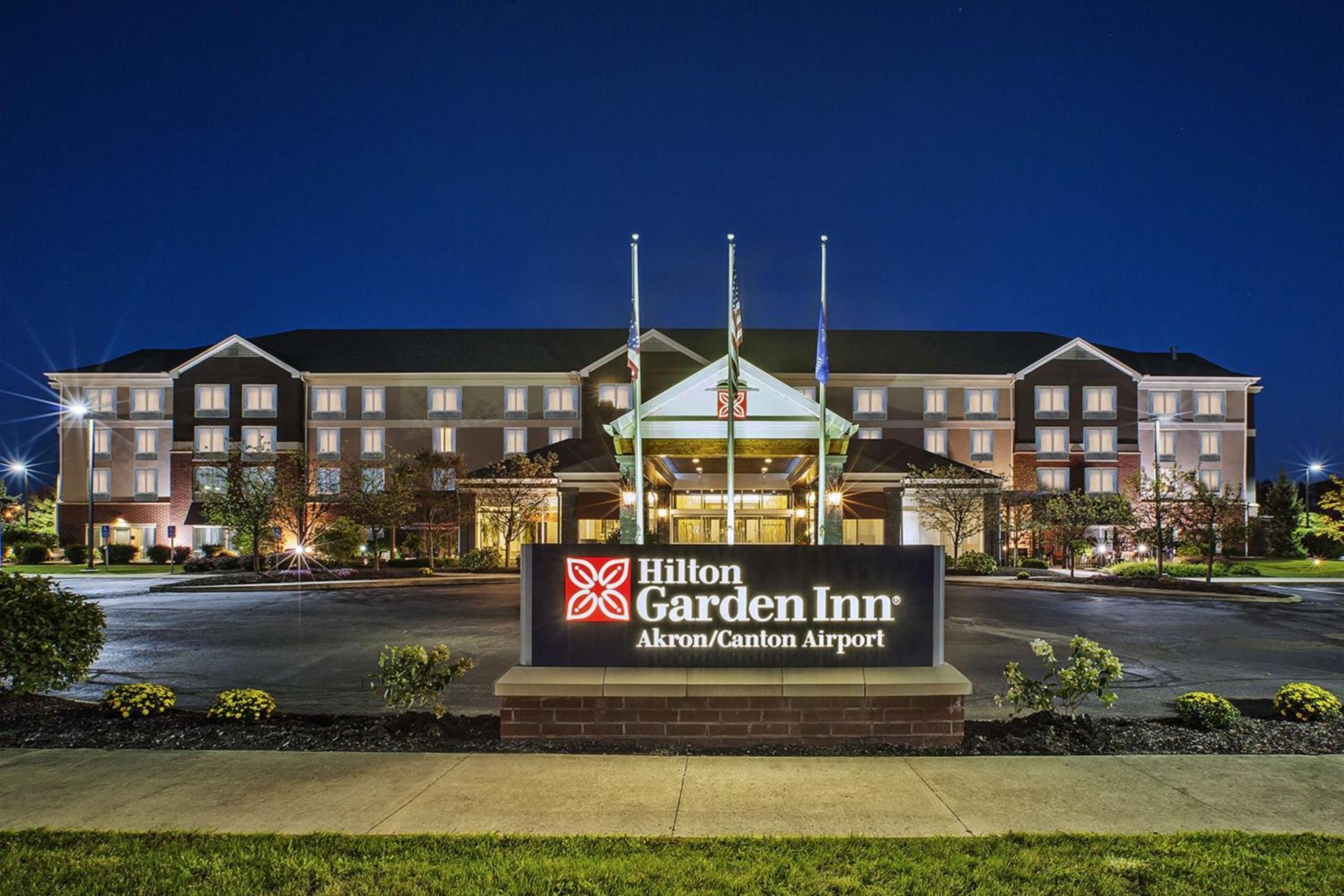 Hilton Garden Inn Akron-Canton Airport Норт-Кантон Экстерьер фото