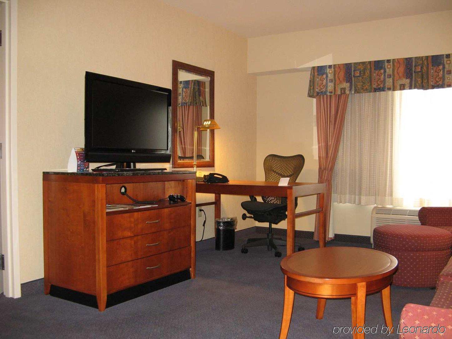 Hilton Garden Inn Akron-Canton Airport Норт-Кантон Номер фото