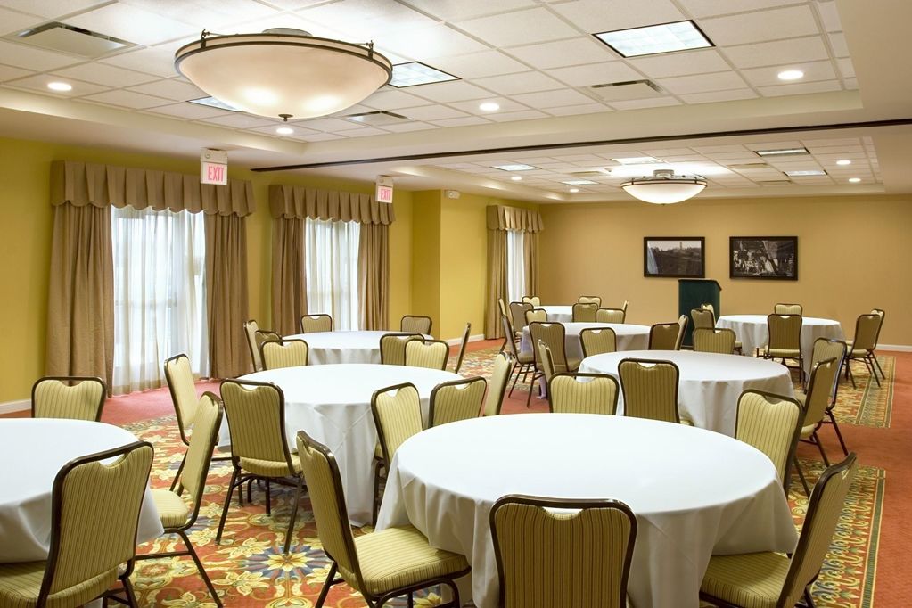 Hilton Garden Inn Akron-Canton Airport Норт-Кантон Удобства фото